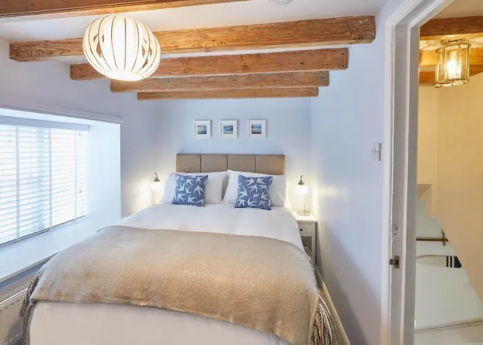 Host & Stay - Amber Cottage